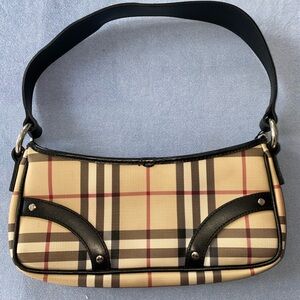 Burberry baguette mini